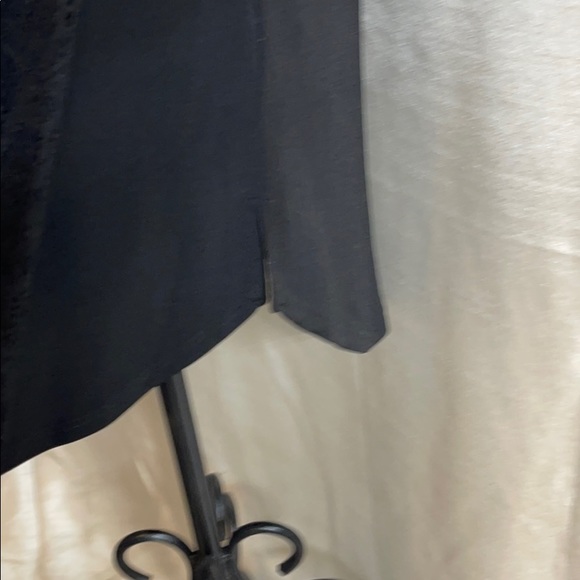 Nygard laced arm long sleeve top - Picture 3 of 7